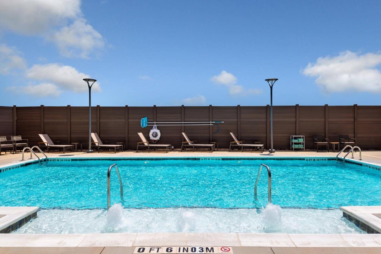 Residence Inn By Marriott Charlotte Northlake Экстерьер фото